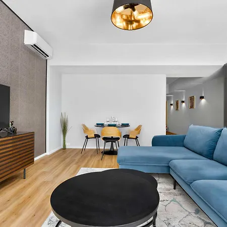 Romantic Designer With Balcony - Old Town Bratislava