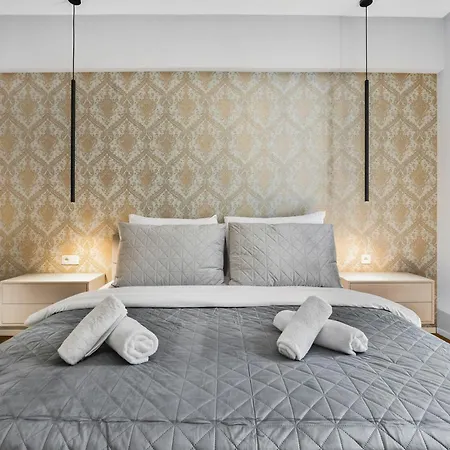 Romantic Designer With Balcony - Old Town Apartamento Bratislava