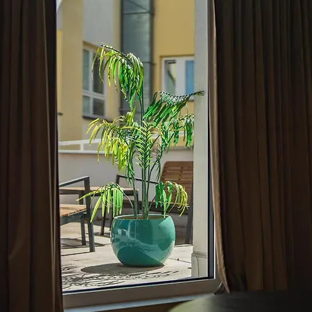 Romantic Designer With Balcony - Old Town *
