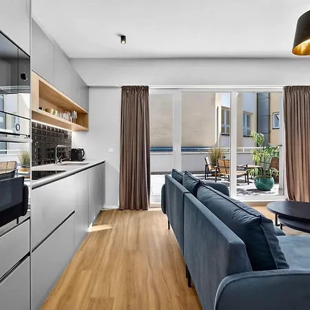 Romantic Designer With Balcony - Old Town
